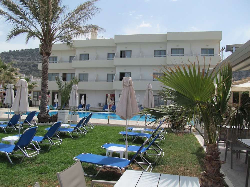 Malliotakis Beach Hotel by Checkin — Swimming pool in Stalida