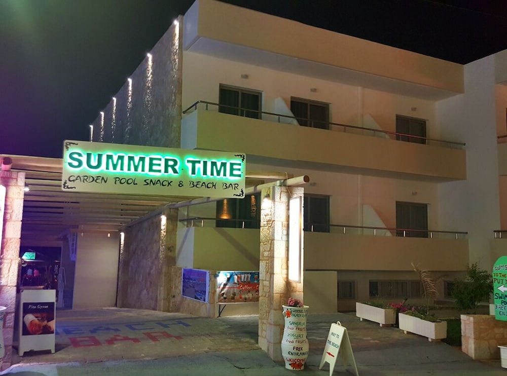 Malliotakis Beach Hotel by Checkin — Hotel building in Stalida