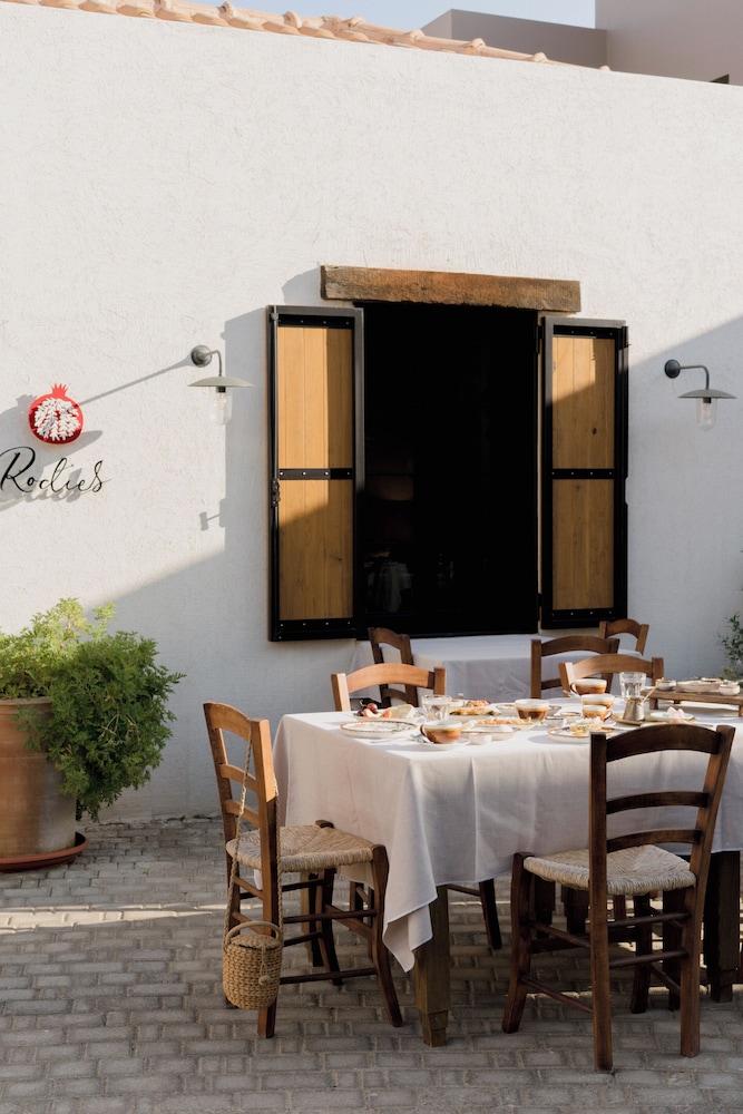 Village Heights Resort — Restaurant & bars in Hersonissos