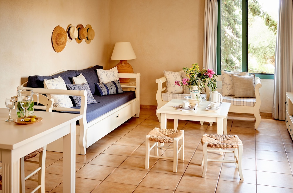 Village Heights Resort — Hotel rooms in Hersonissos