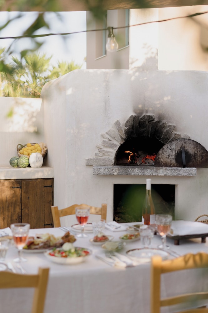 Village Heights Resort — Restaurant & bars in Hersonissos