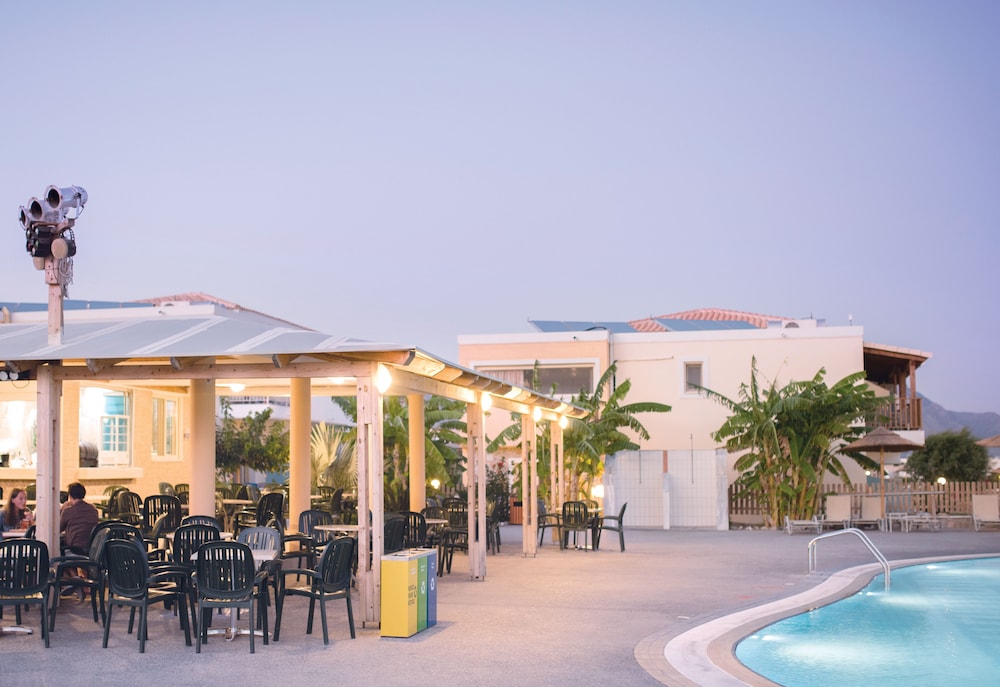 Grand Blue Beach Hotel — Restaurant & bars in Kardamena, South Aegean