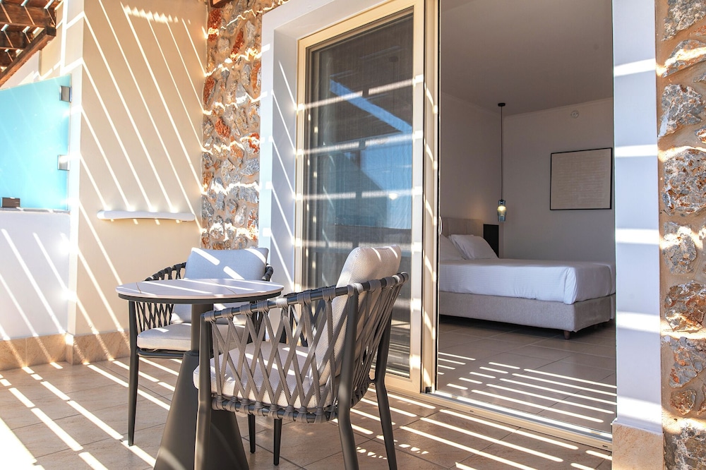 Grand Blue Beach Hotel — Hotel rooms in Kardamena, South Aegean
