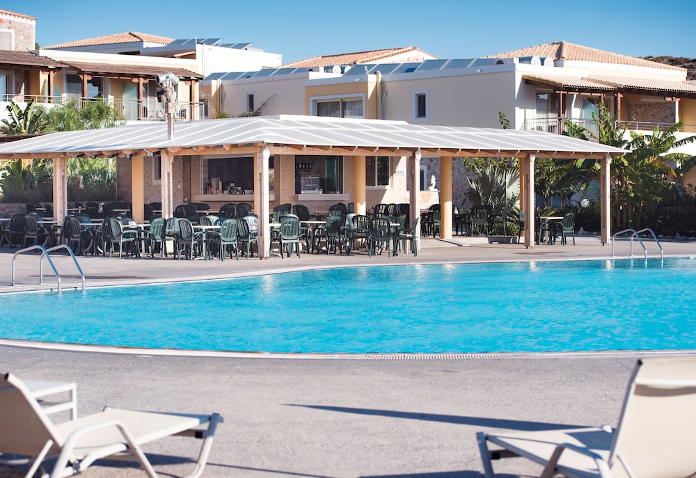 Grand Blue Beach Hotel — Restaurant & bars in Kardamena, South Aegean