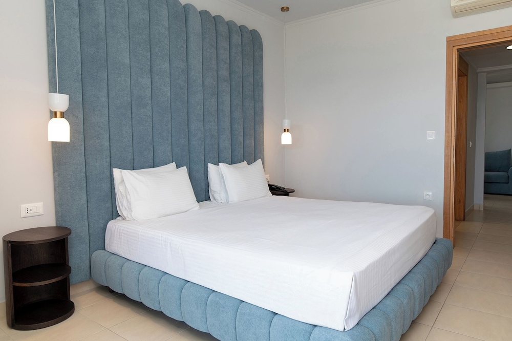 Grand Blue Beach Hotel — Hotel rooms in Kardamena, South Aegean