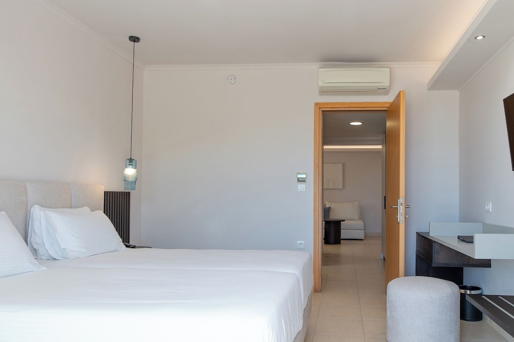 Grand Blue Beach Hotel — Hotel rooms in Kardamena, South Aegean