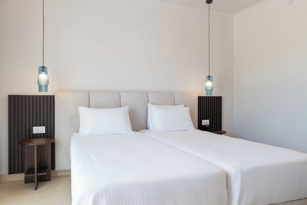 Grand Blue Beach Hotel — Hotel rooms in Kardamena, South Aegean