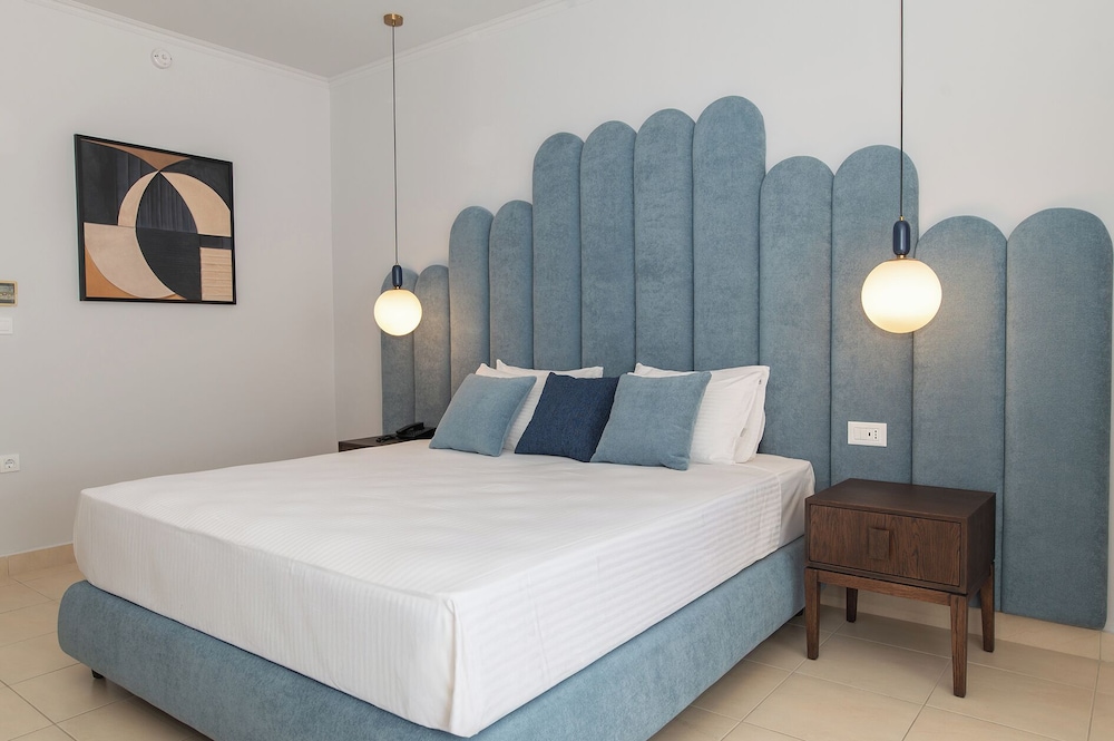 Grand Blue Beach Hotel — Hotel rooms in Kardamena, South Aegean