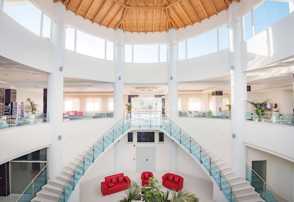 Grand Blue Beach Hotel — Hotel building in Kardamena, South Aegean