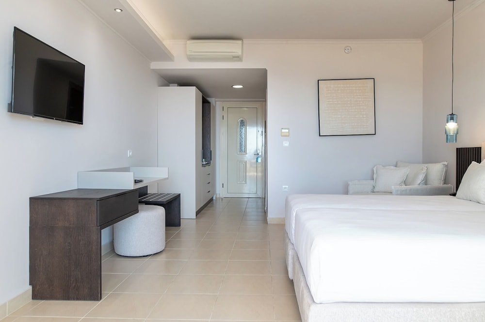 Grand Blue Beach Hotel — Hotel rooms in Kardamena, South Aegean