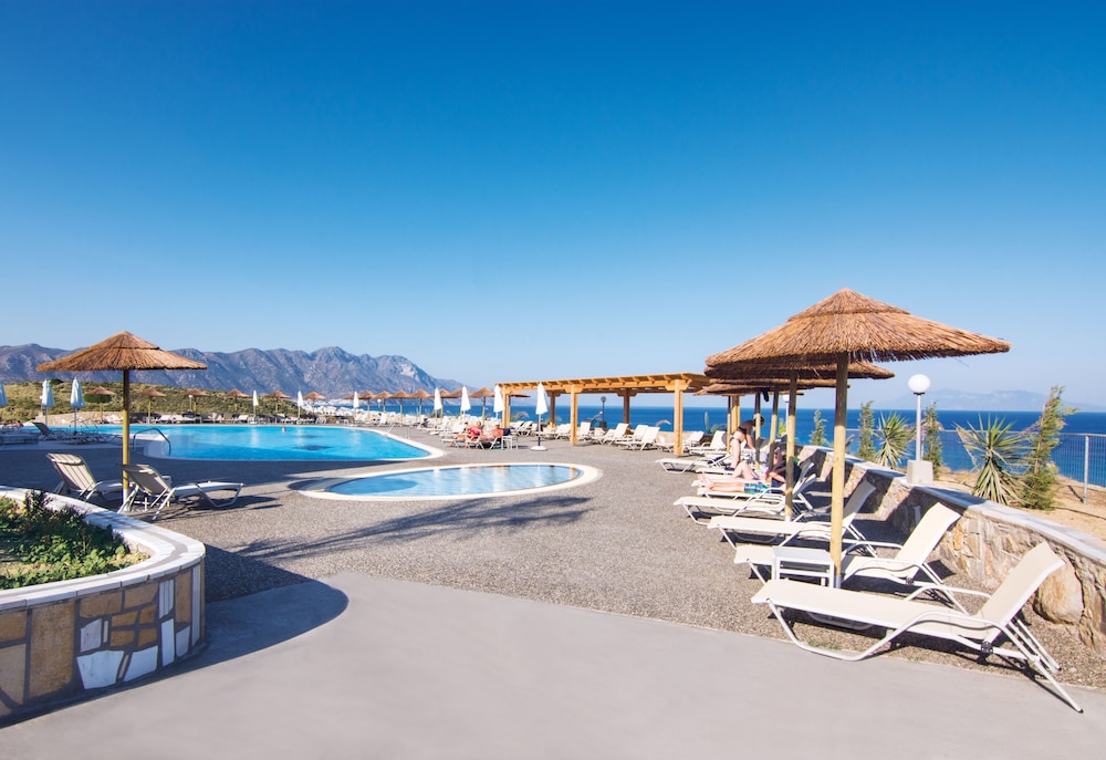 Grand Blue Beach Hotel — Swimming pool in Kardamena, South Aegean