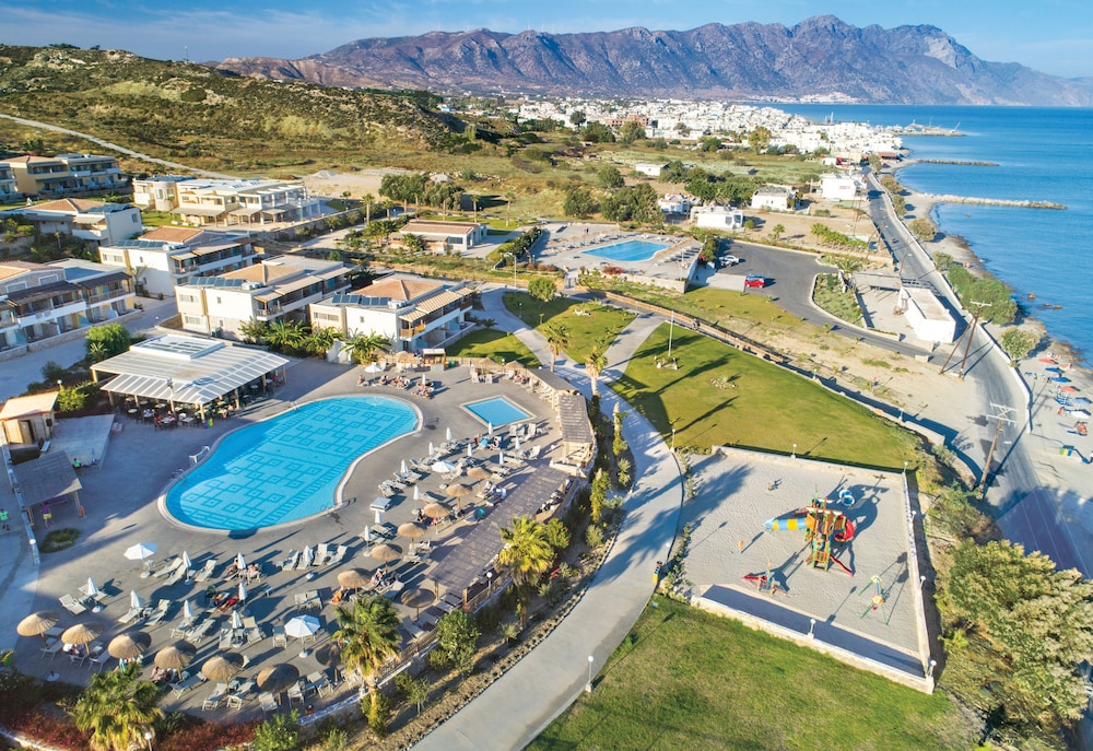 Grand Blue Beach Hotel — Swimming pool in Kardamena, South Aegean