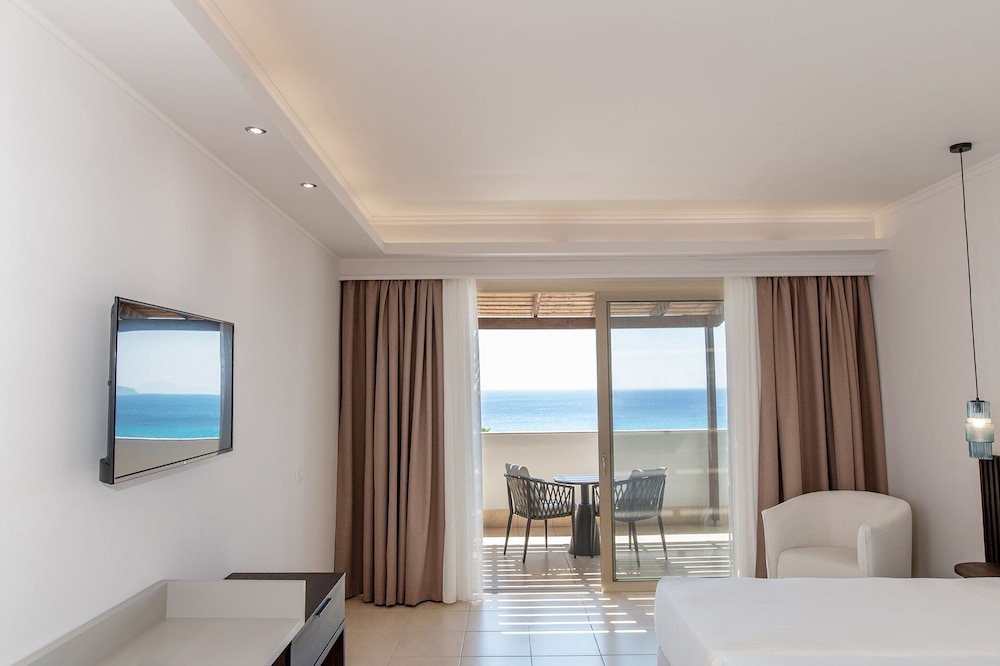 Grand Blue Beach Hotel — Hotel rooms in Kardamena, South Aegean