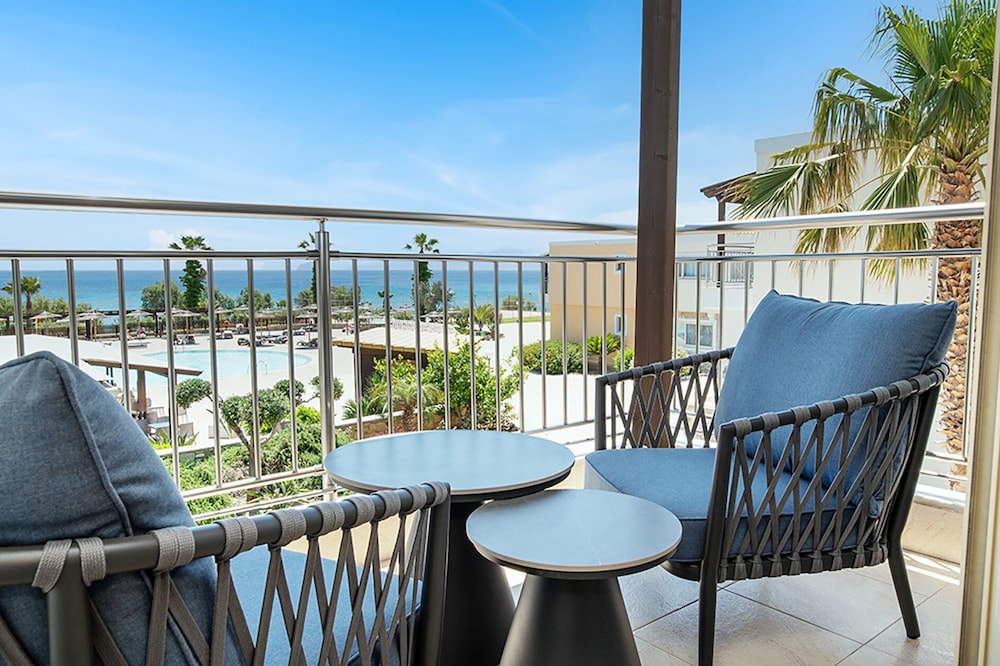 Grand Blue Beach Hotel — Hotel rooms in Kardamena, South Aegean