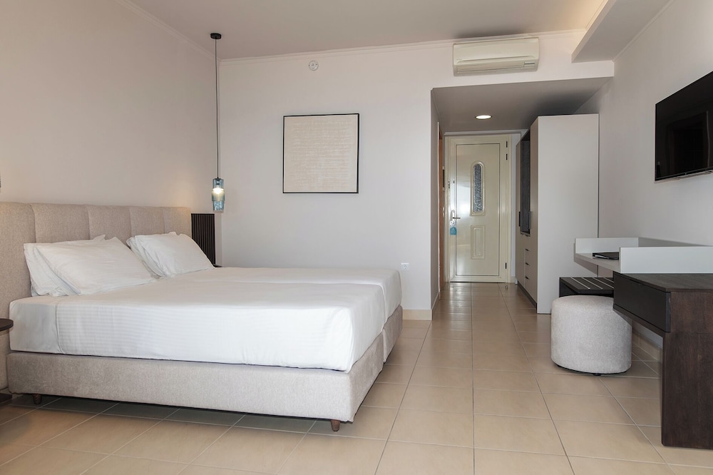 Grand Blue Beach Hotel — Hotel rooms in Kardamena, South Aegean