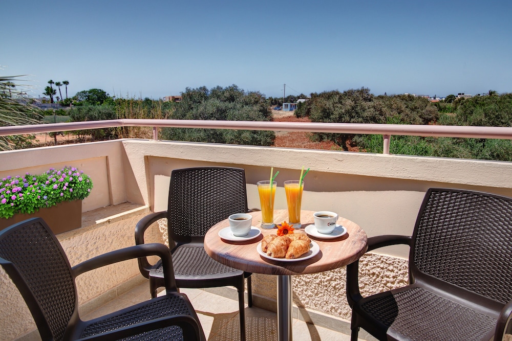 Le Palme — View in Malia