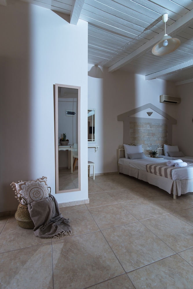 Le Palme — Rooms in Malia