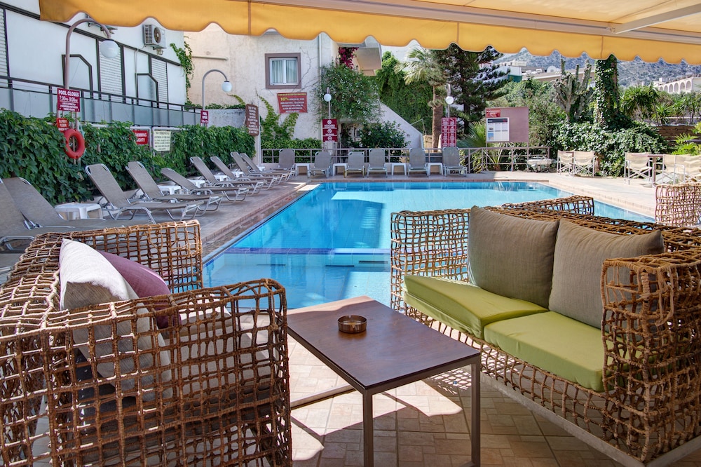 Le Palme — Main photo in Malia