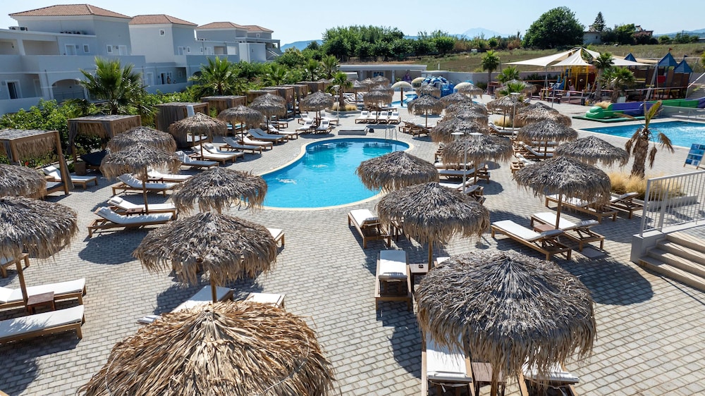 Anemos Luxury Grand Resort — Swimming pool in Georgioupolis