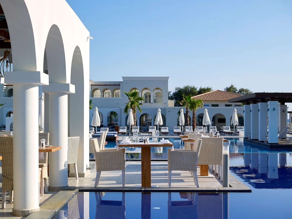 Anemos Luxury Grand Resort — Restaurant & bars in Georgioupolis