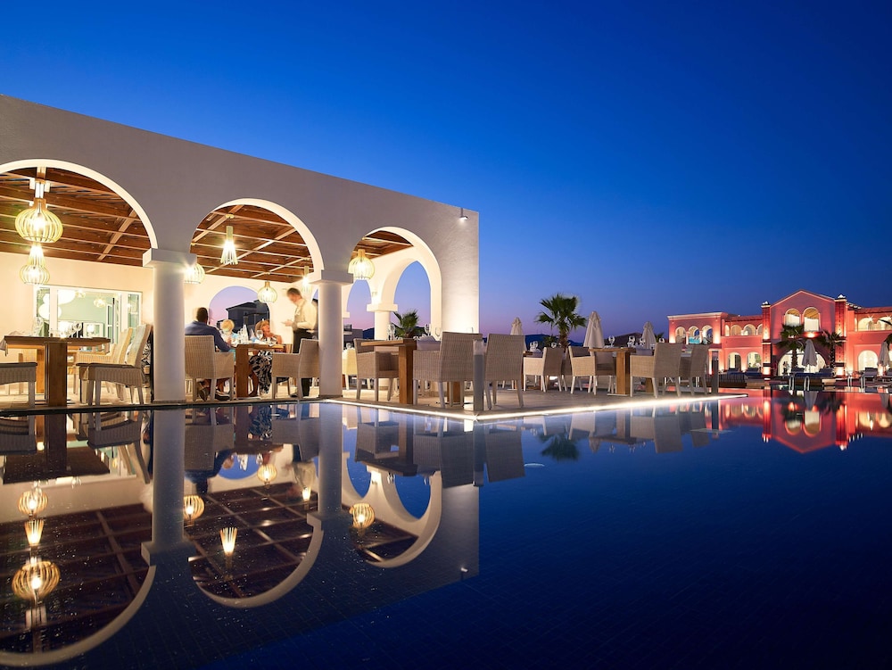 Anemos Luxury Grand Resort — Restaurant & bars in Georgioupolis