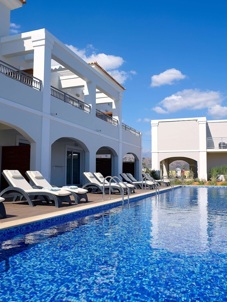 Anemos Luxury Grand Resort — Swimming pool in Georgioupolis