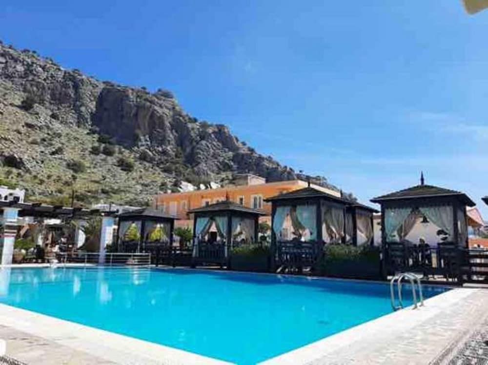 Coralli Apartments image