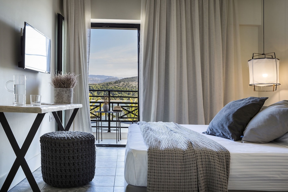 Kefalonia Grand Hotel — Hotel rooms in Argostoli, Ionian Islands