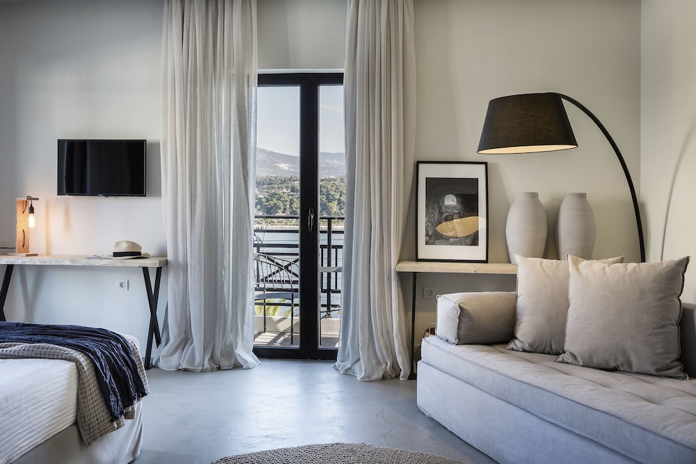 Kefalonia Grand Hotel — Hotel rooms in Argostoli, Ionian Islands