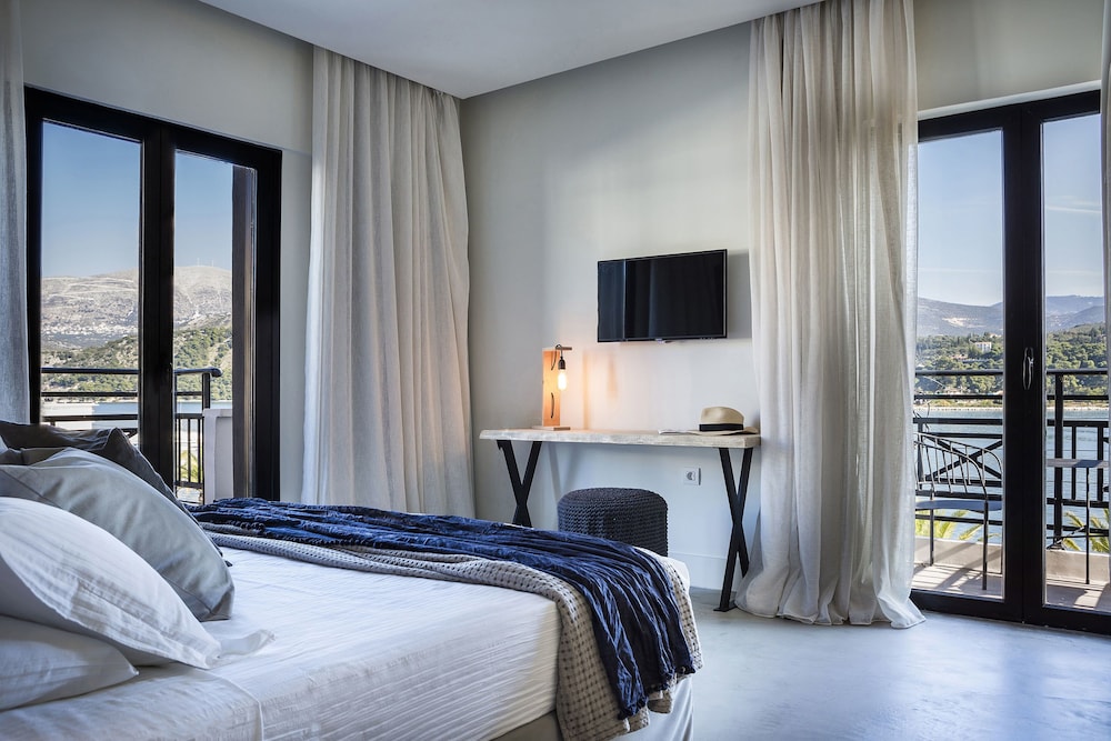 Kefalonia Grand Hotel — Hotel rooms in Argostoli, Ionian Islands