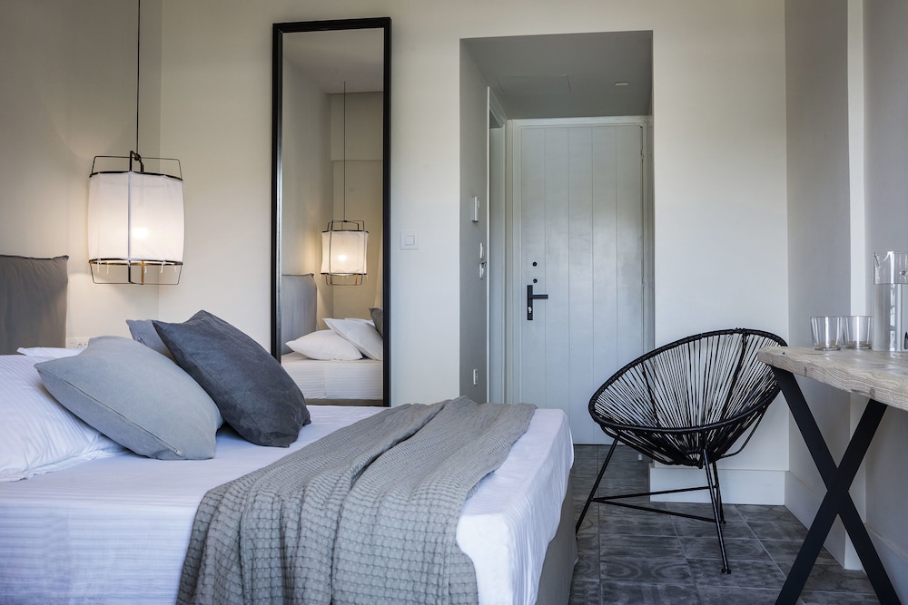 Kefalonia Grand Hotel — Hotel rooms in Argostoli, Ionian Islands