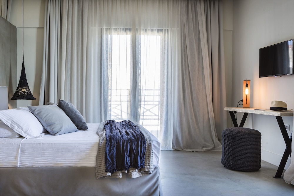 Kefalonia Grand Hotel — Hotel rooms in Argostoli, Ionian Islands