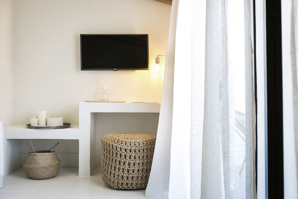 Kefalonia Grand Hotel — Hotel rooms in Argostoli, Ionian Islands