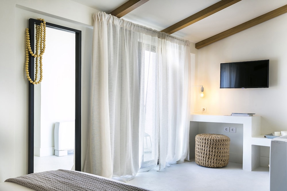 Kefalonia Grand Hotel — Hotel rooms in Argostoli, Ionian Islands