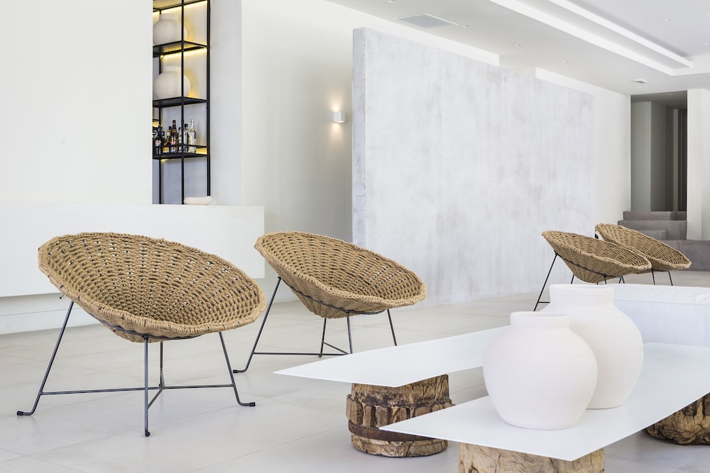 Kefalonia Grand Hotel — Restaurant & bars in Argostoli, Ionian Islands
