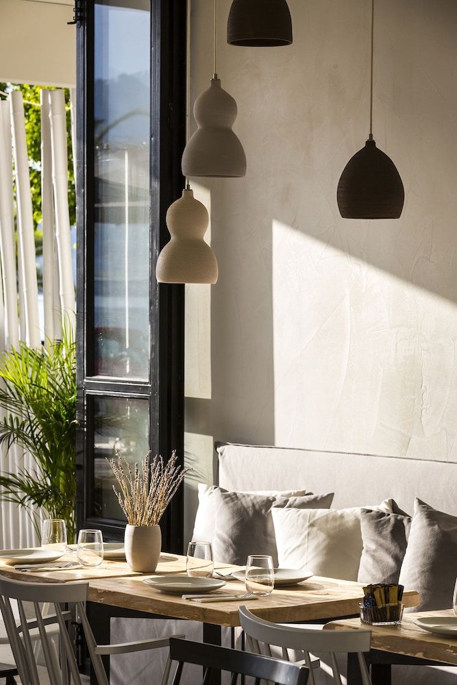 Kefalonia Grand Hotel — Restaurant & bars in Argostoli, Ionian Islands