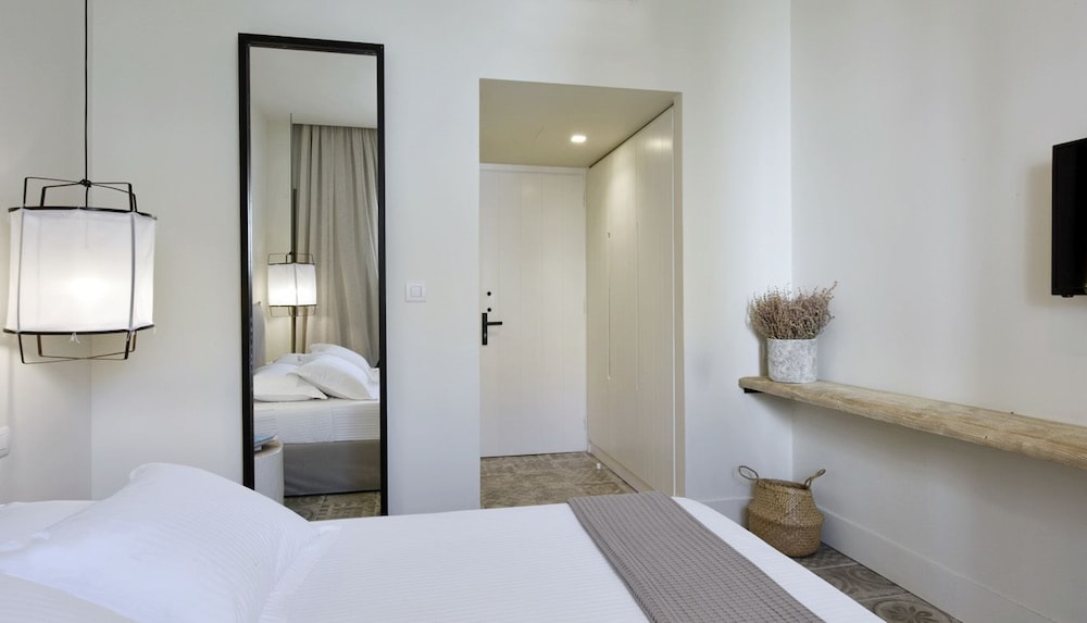 Kefalonia Grand Hotel — Hotel rooms in Argostoli, Ionian Islands