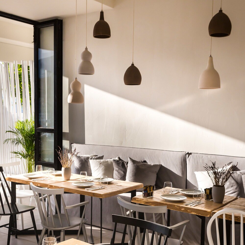 Kefalonia Grand Hotel — Restaurant & bars in Argostoli, Ionian Islands