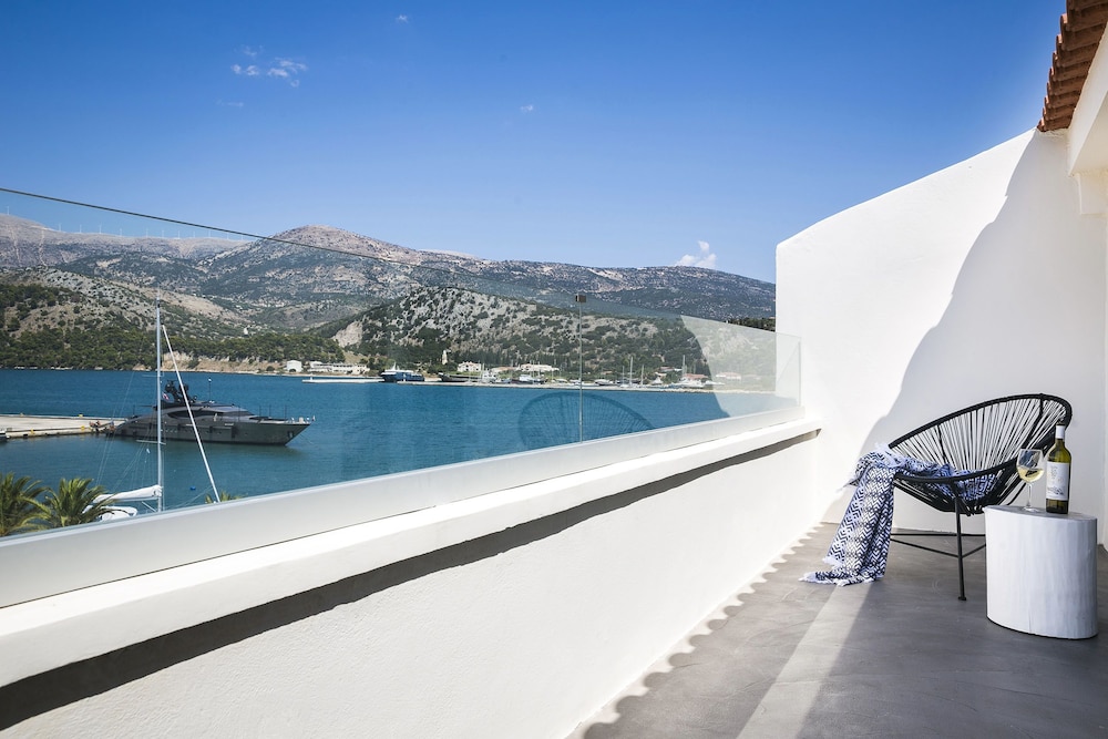 Kefalonia Grand Hotel — Hotel rooms in Argostoli, Ionian Islands