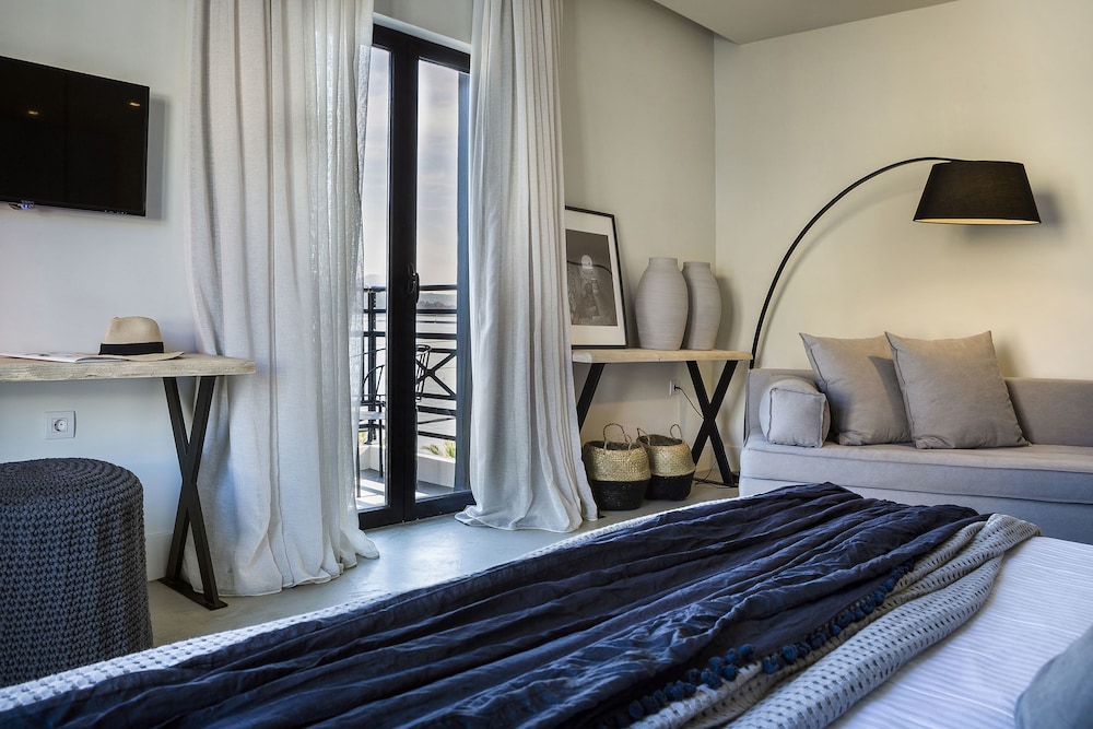 Kefalonia Grand Hotel — Hotel rooms in Argostoli, Ionian Islands