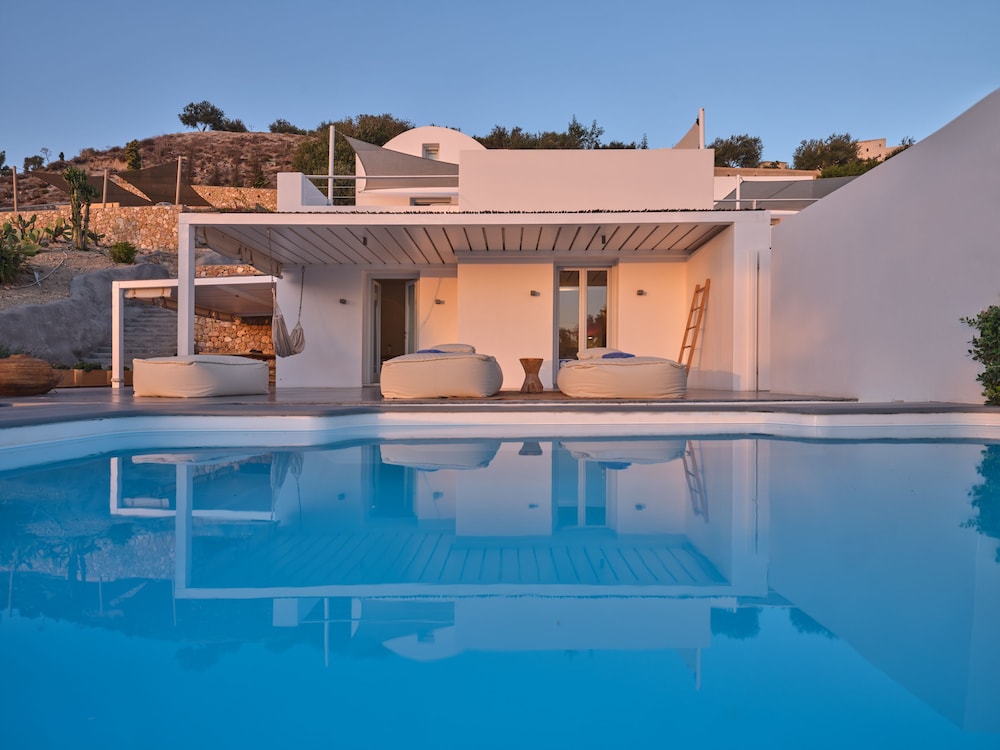 Santorini Heights — Swimming pool in Perissa, South Aegean