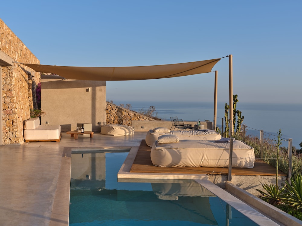 Santorini Heights — Swimming pool in Perissa, South Aegean