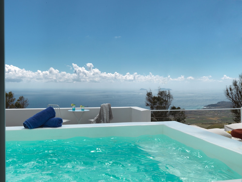 Santorini Heights — Swimming pool in Perissa, South Aegean
