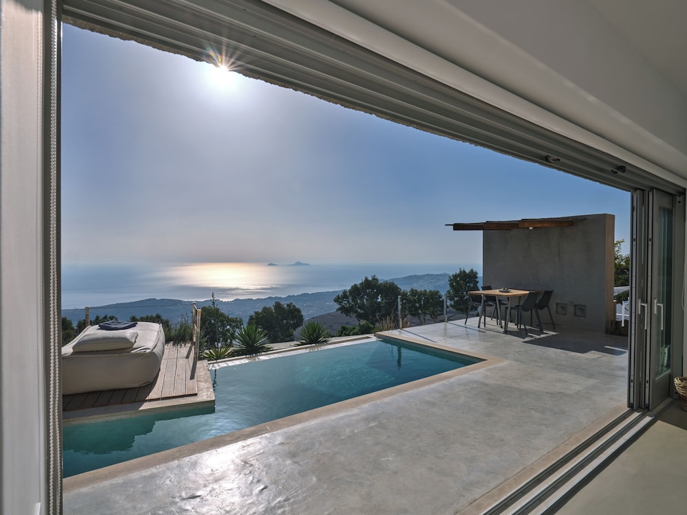 Santorini Heights — Swimming pool in Perissa, South Aegean