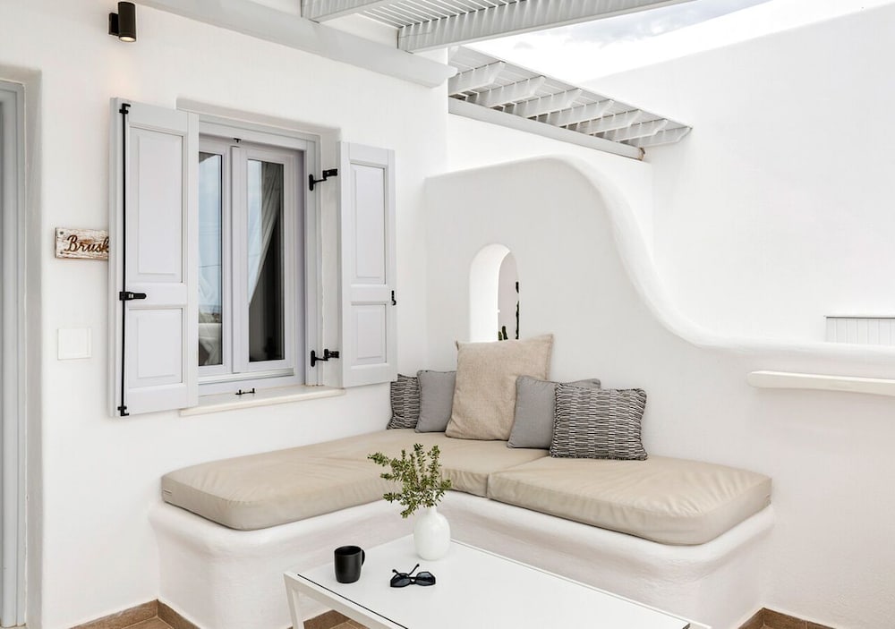 Orabel Suites — Hotel rooms in Aghios Georgios (Santorini), South Aegean