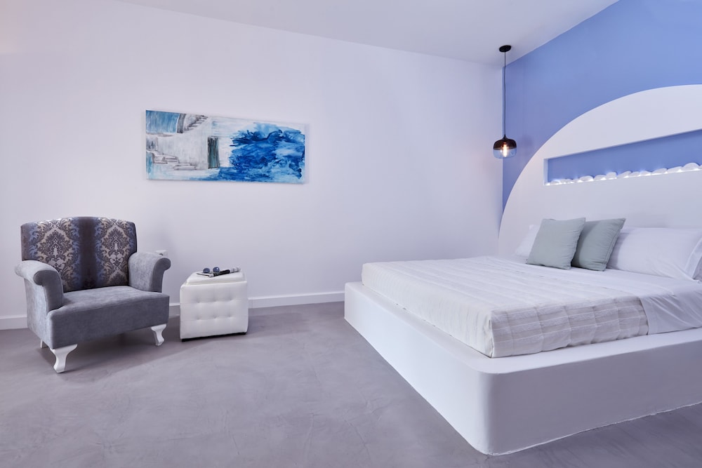 Orabel Suites — Hotel rooms in Aghios Georgios (Santorini), South Aegean