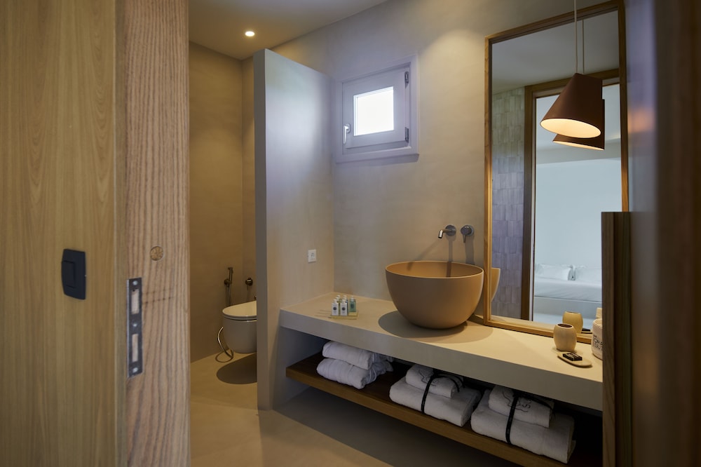 Orabel Suites — Hotel rooms in Aghios Georgios (Santorini), South Aegean