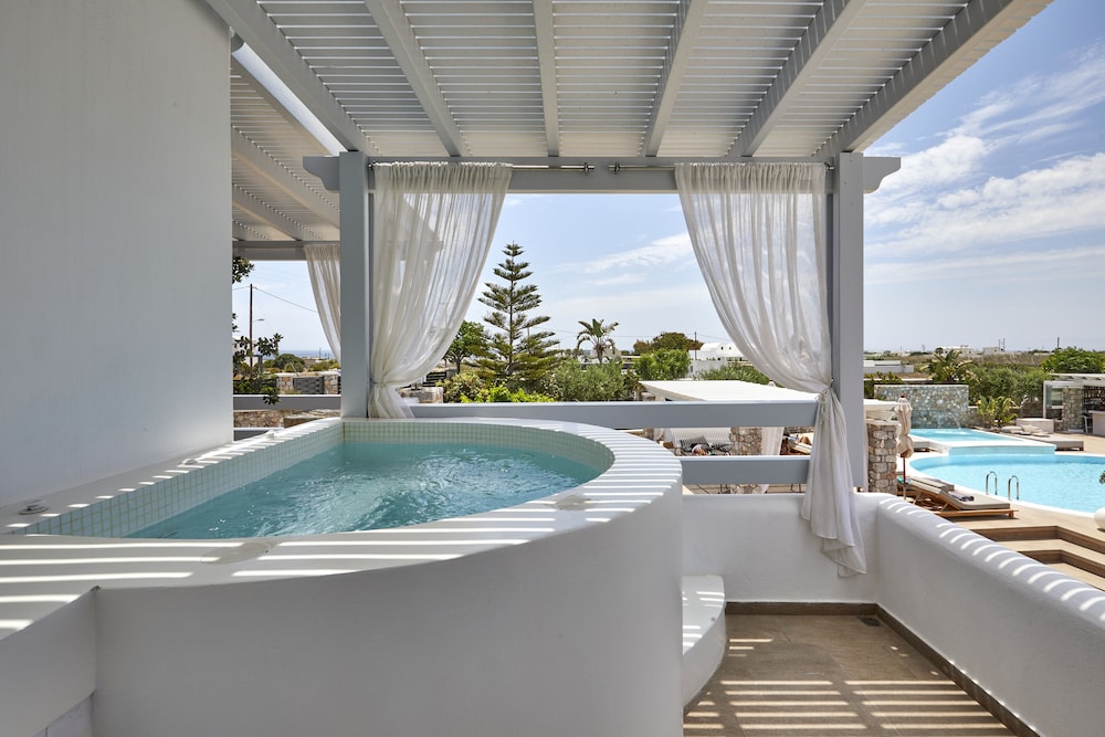 Orabel Suites — Spa in Aghios Georgios (Santorini), South Aegean