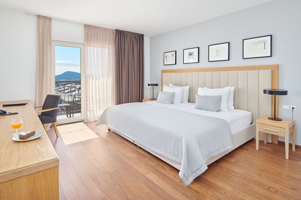 Dioklecijan Hotel & Residence — Hotel rooms in Split, Split-Dalmatia