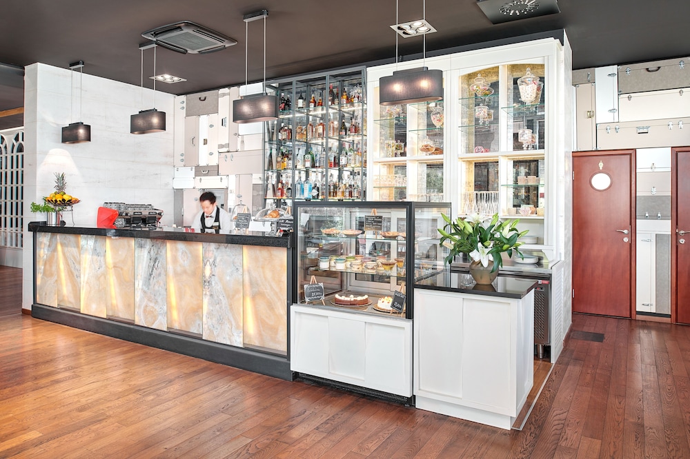 Dioklecijan Hotel & Residence — Restaurant & bars in Split, Split-Dalmatia